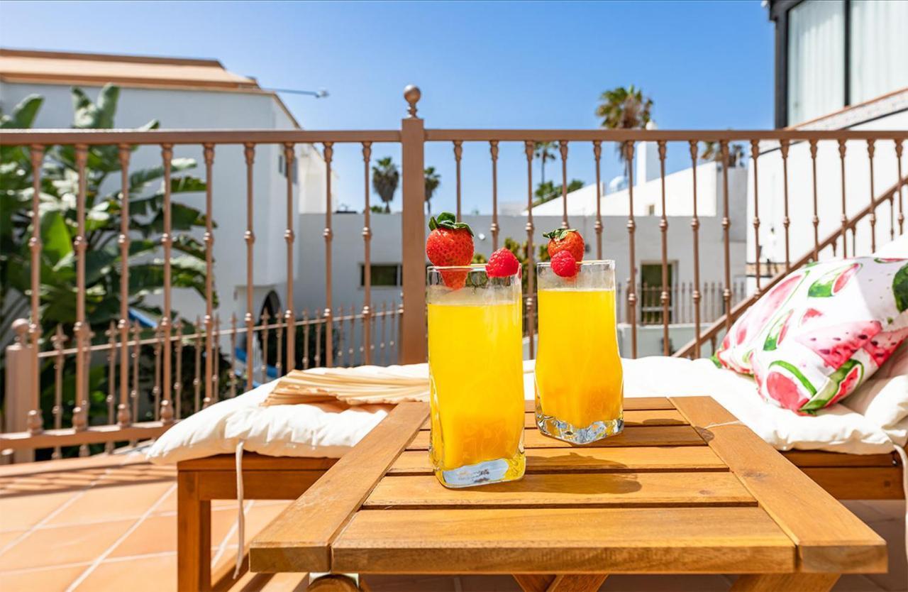 Villa Corralejo Bay Beachfront Corralejo By Holidays Home Exterior photo
